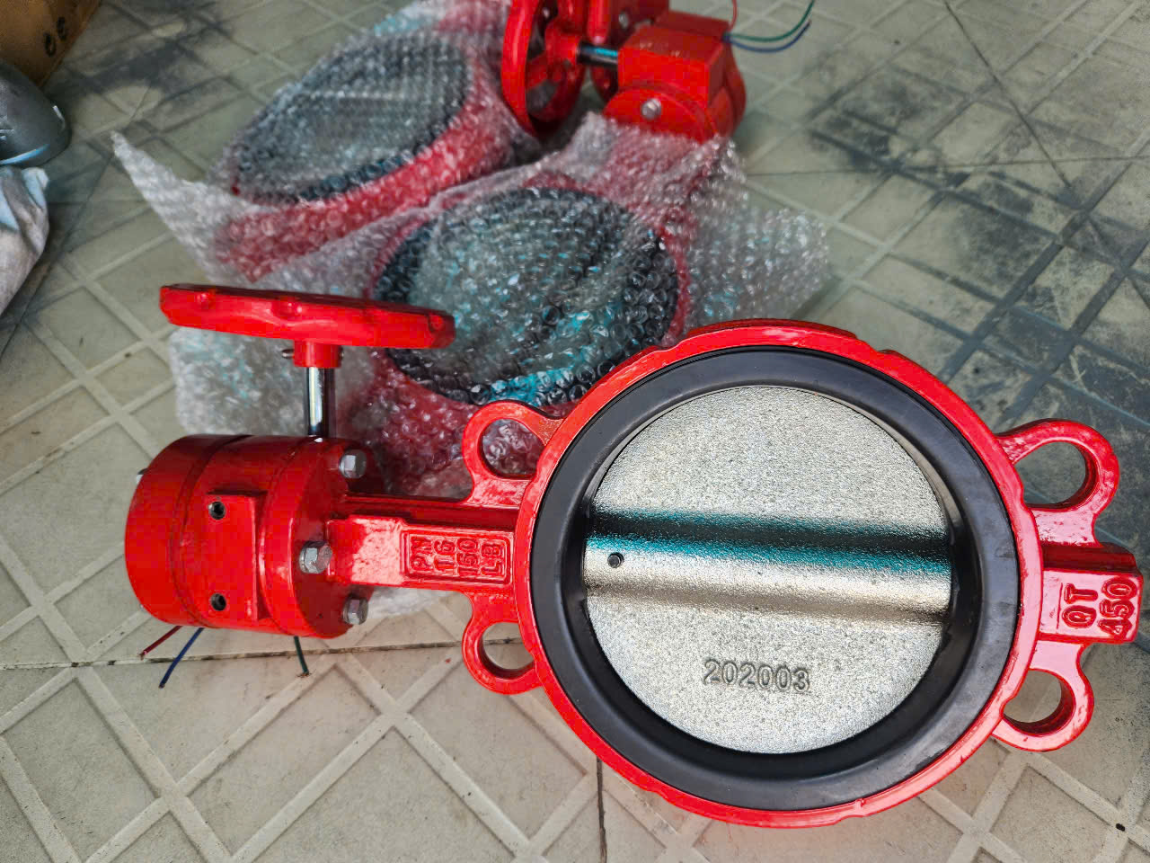 van bướm tín hiệu tay quay đỏ DN100