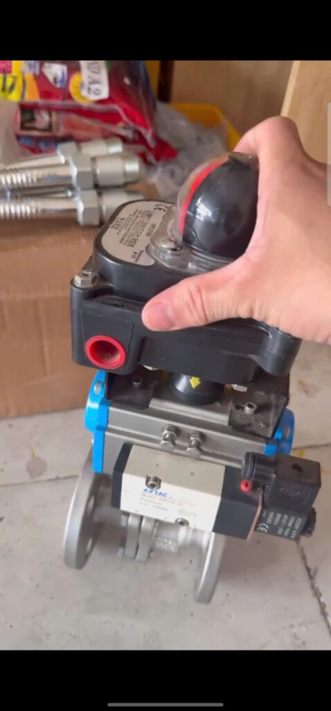 van bi điều khiển khí nén mặt bích DN125